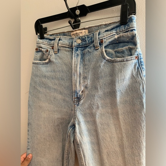 Abercrombie and Fitch the 90s straight Curve Love ultra high Rise Size 27/4R - Picture 9 of 11